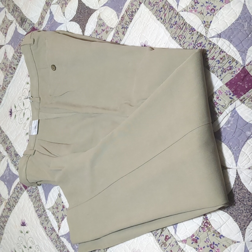 Tommy Bahama 32x32 khaki pants